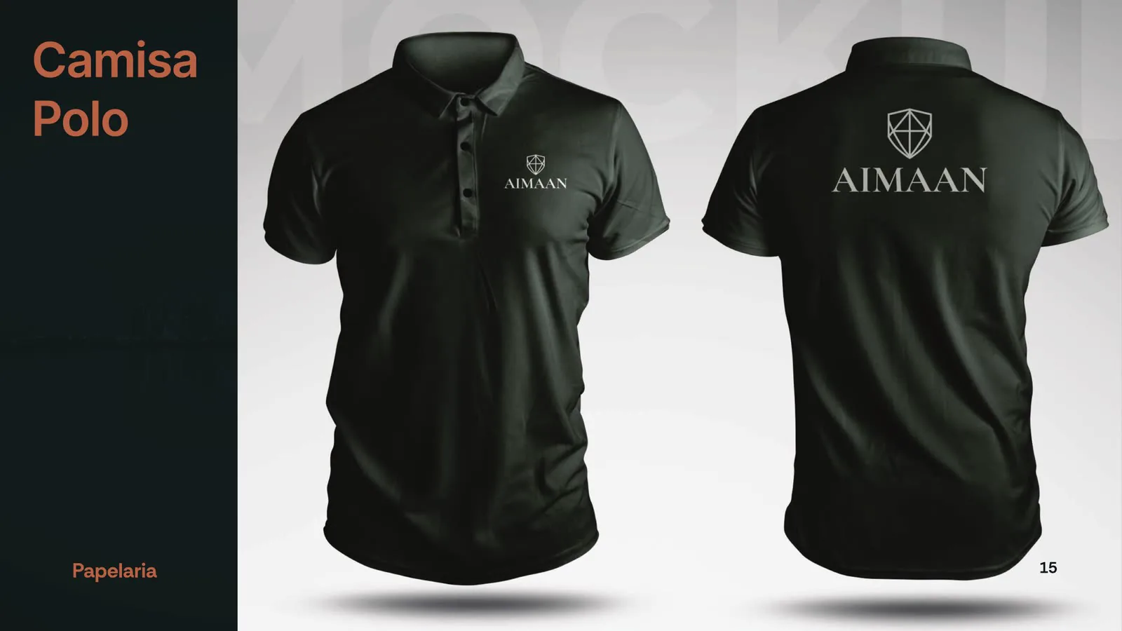 Camisa polo preta, frente e costas, com o logotipo bordado no peito.